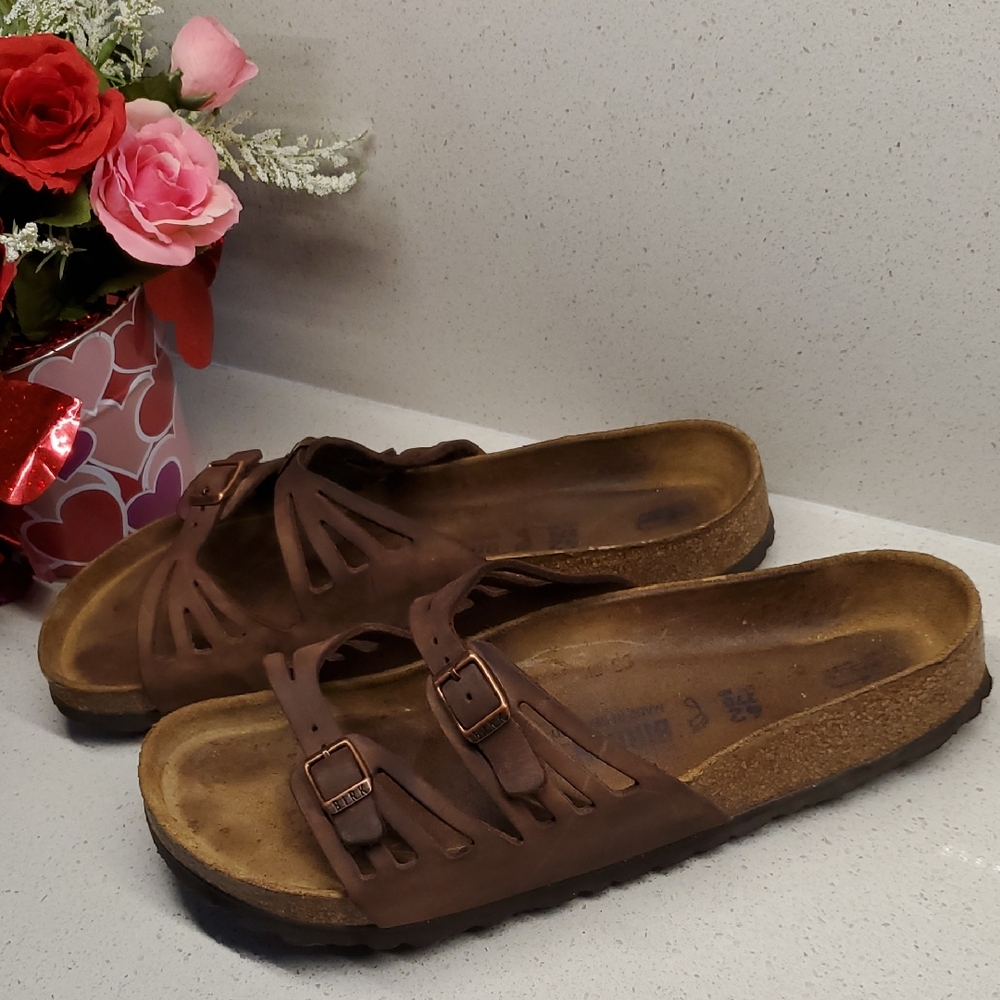 Unisex BIRKENSTOCK Sandals (sz M9 - W11)